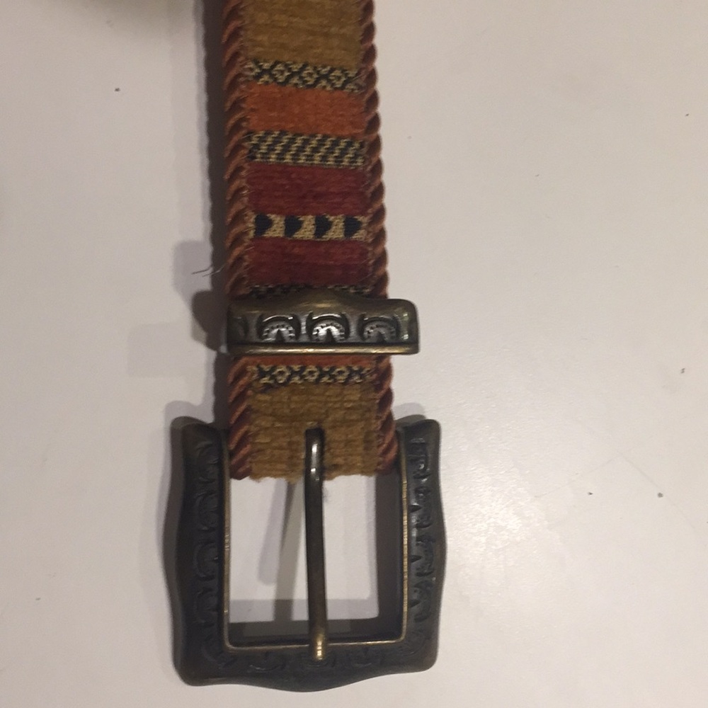 1 1/4” wide Elite Accessories ladies belt.